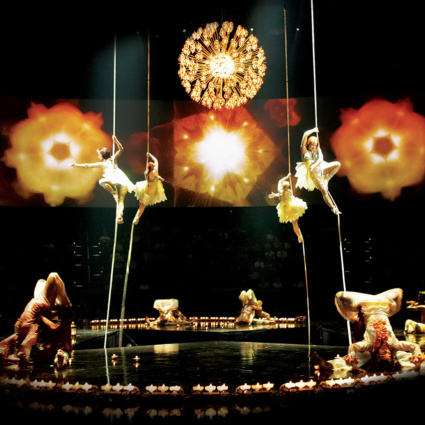 CIRQUE DU SOLEIL "LOVE"