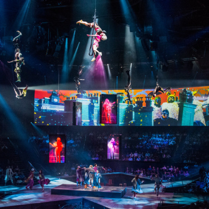 CIRQUE DU SOLEIL "LOVE"